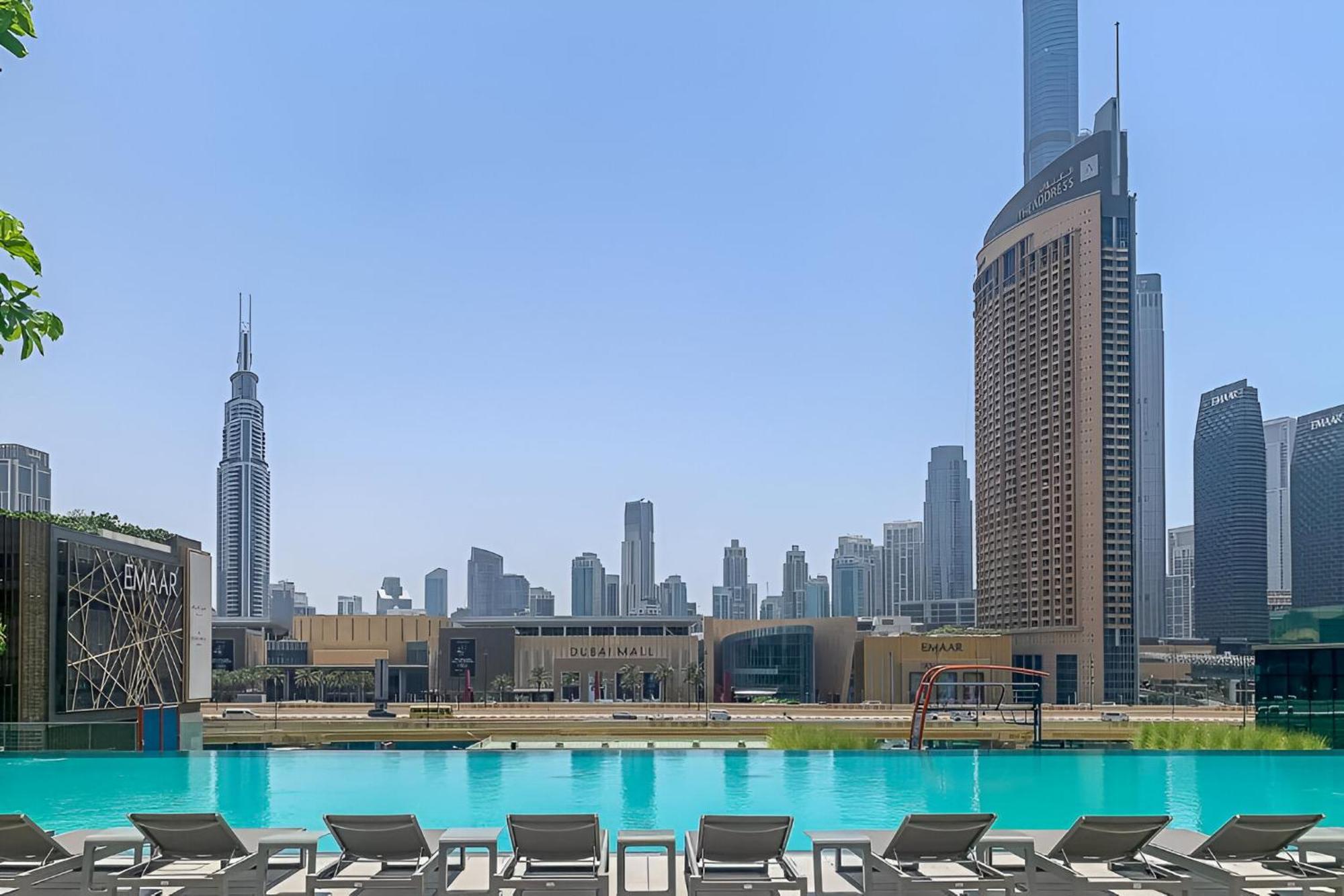 Fresh New 2 Bedroom! Amazing Burj Khalifa View! 5-star Pool & Gym Access! Apartment
